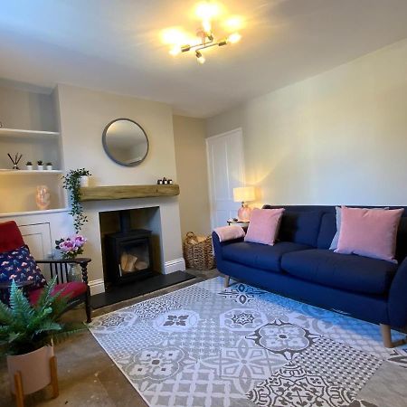 Charming Cottage Mins From Chichester City Centre 외부 사진